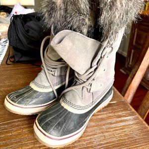 Sorel woman’s fur lined boots